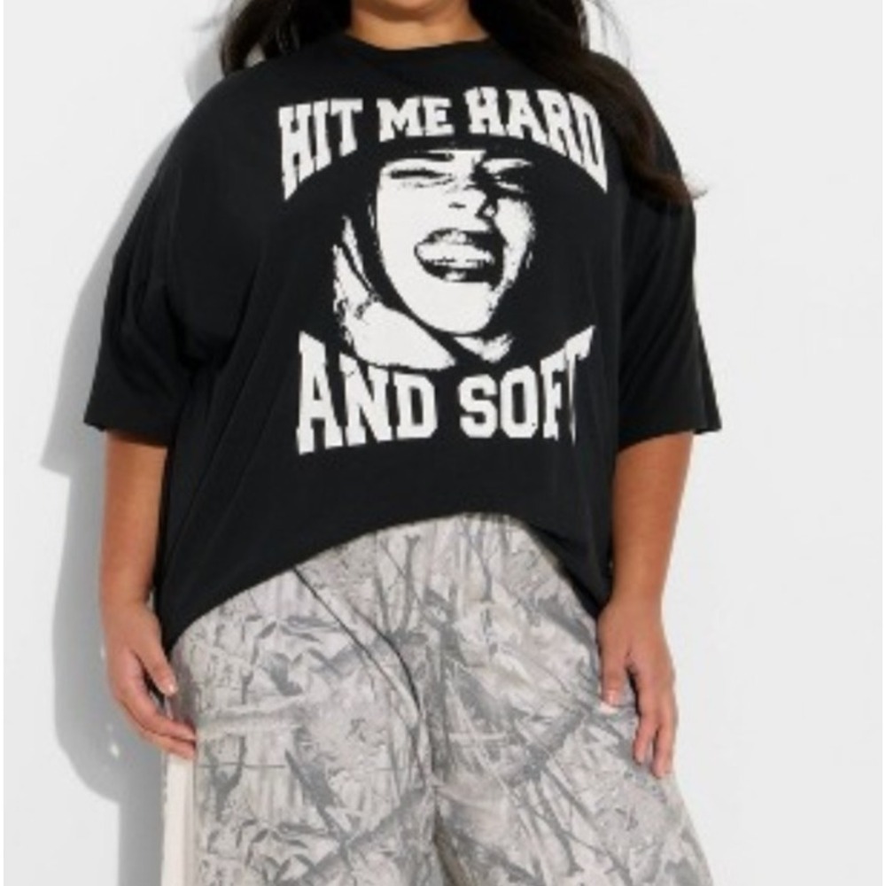 Official Billie Eilish "Hit Me Hard and Soft" Graphic T-Shirt Size M